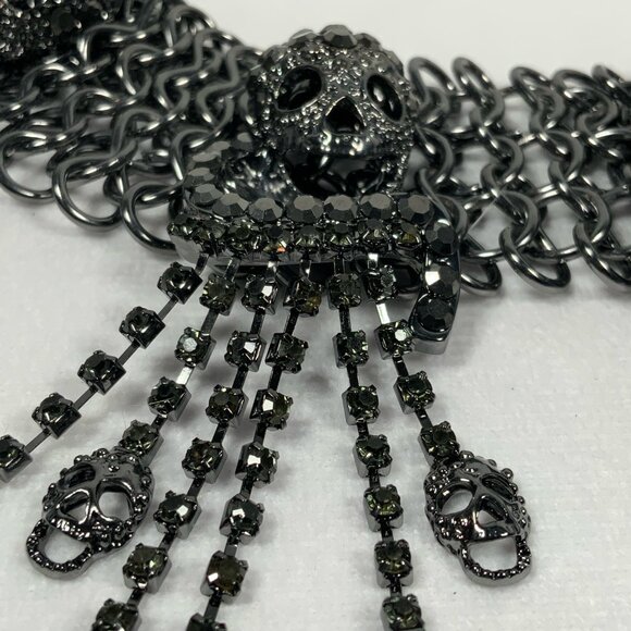 Natasha Gunmetal Pave Bib Statement Necklace Skulls Chainmail Choker Goth - Picture 17 of 17